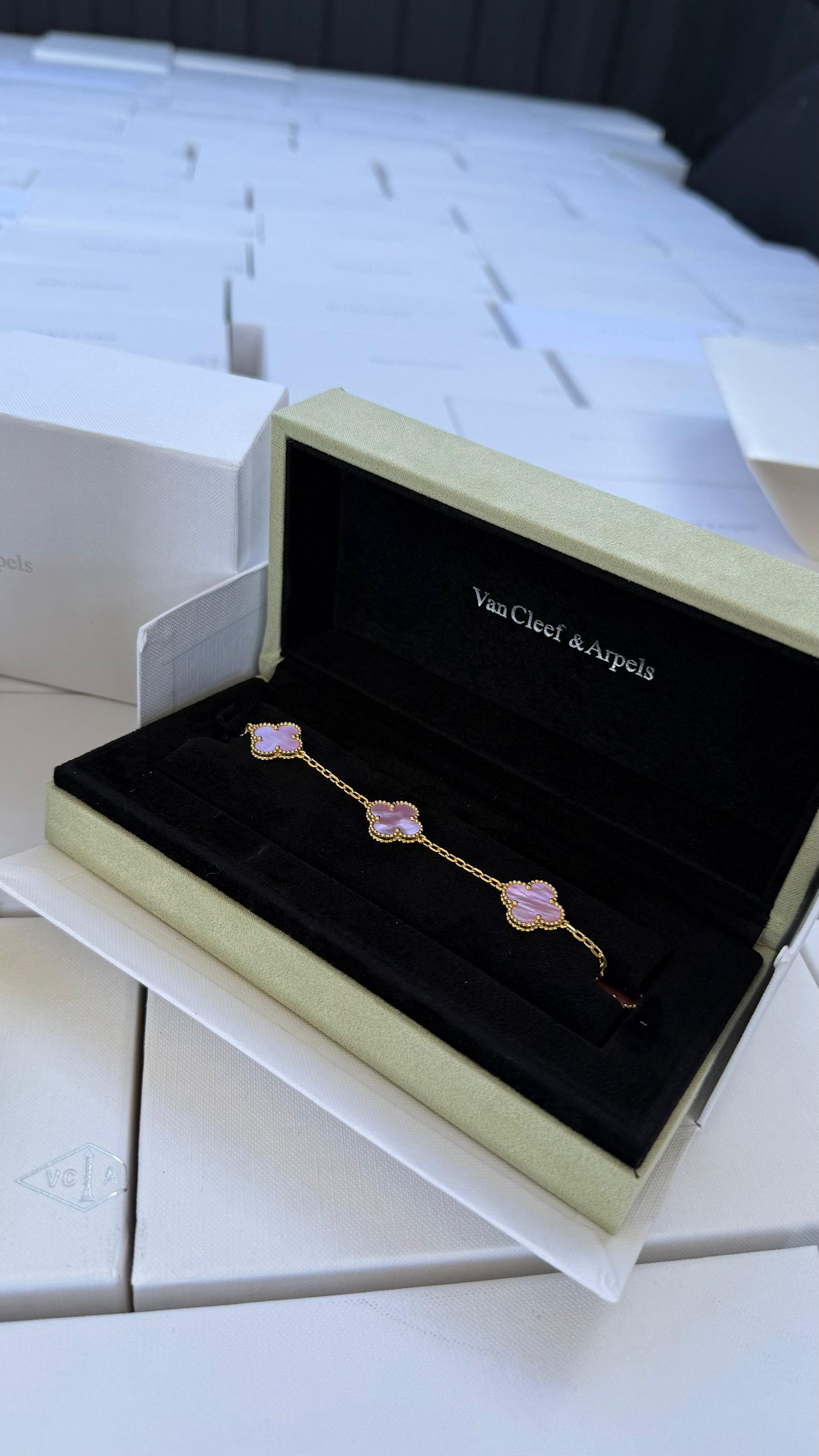 Pulsos estilo Van Cleef & Arpels